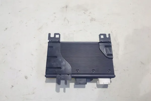 2006 Citroen C5 Verstärker HS6415 image 3