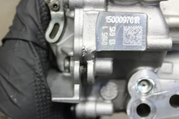 Pompe à huile OEM 150009761R pour Renault Master III 2.3DCI image 3