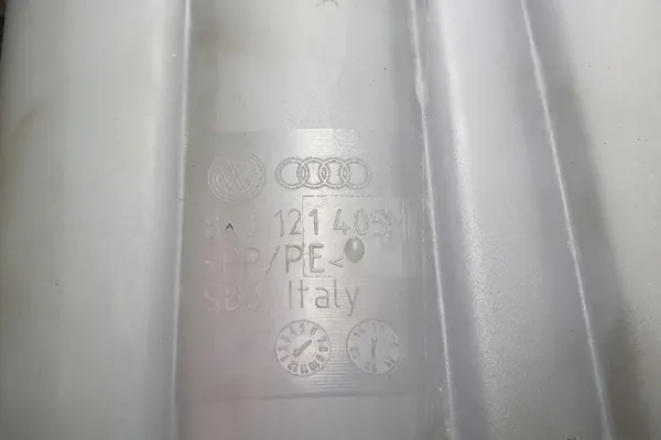 Vulopening ruitensproeiervat AUDI A4 AVANT 8K0121405M image 2