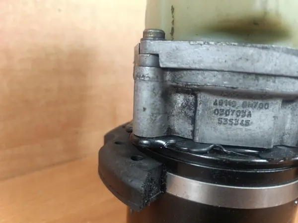 Bomba de direção assistida Nissan Almera N16 image 2