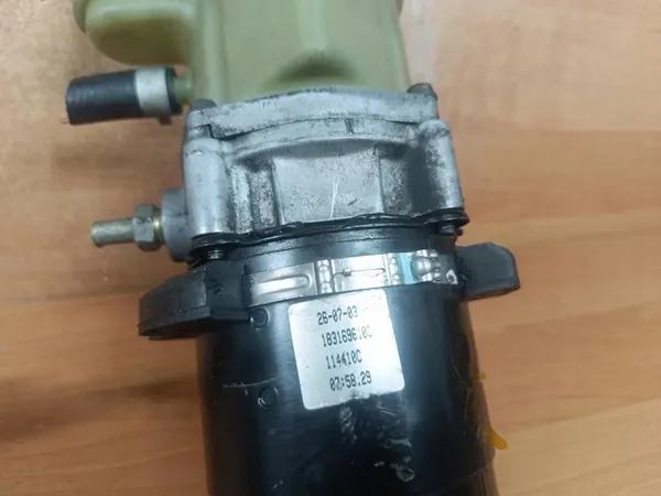 Bomba de direção assistida Nissan Almera N16 image 3