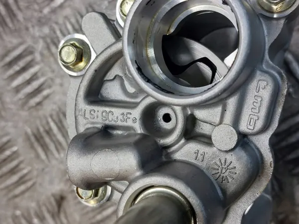 Jaguar Oljepump OEM DW93-6600 för XF X250 5.0 V8 image 7
