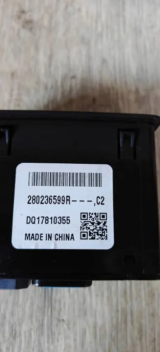 Tomada USB AUX OEM 280236599R para Renault Megane IV image 4