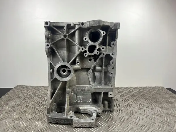 Ford motorblok OEM FOB7274 - Gebruikte staat image 3