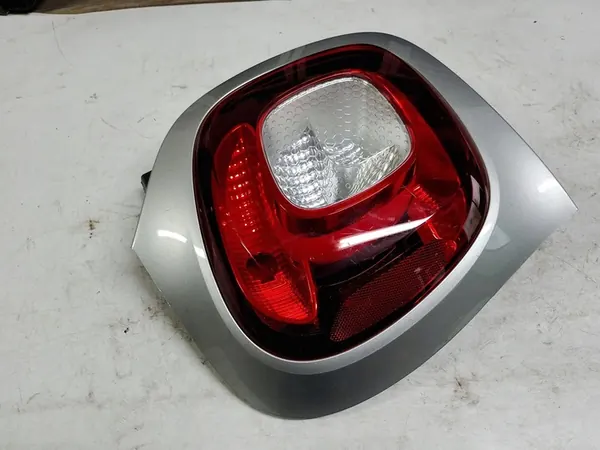 Smart ForTwo III Linker Achterlicht A4539063100 image 2