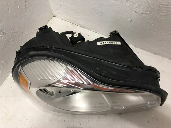 VOLVO XC90 lift oikea lamppu XENON 2010 - 2015 image 3