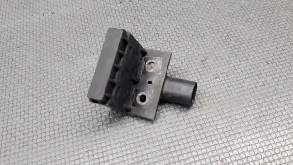Contact de vitre de porte OEM 8366218 pour BMW E36 image 9