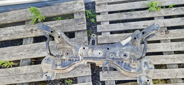 Nissan Note E12 DCI Support Moteur image 1