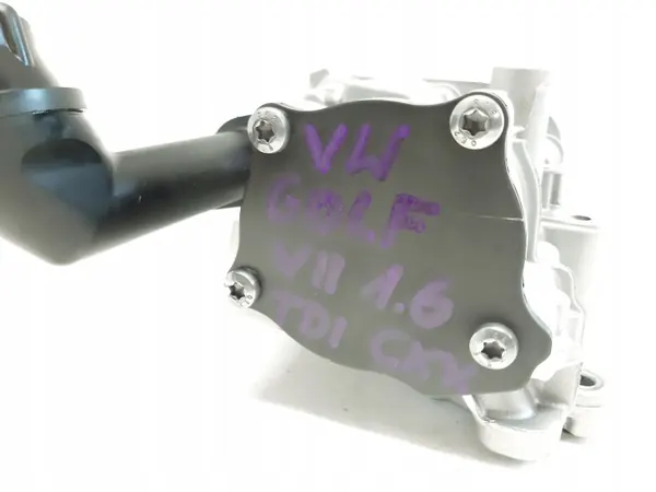Käytetty öljypumppu OEM 04L145208K Audi A3 8V:lle image 5