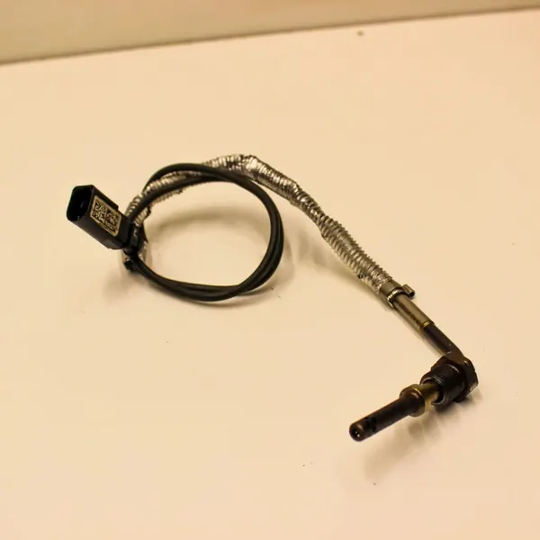 Oljetemperatursensor Audi A4 S4 B9 2016 OEM image 2