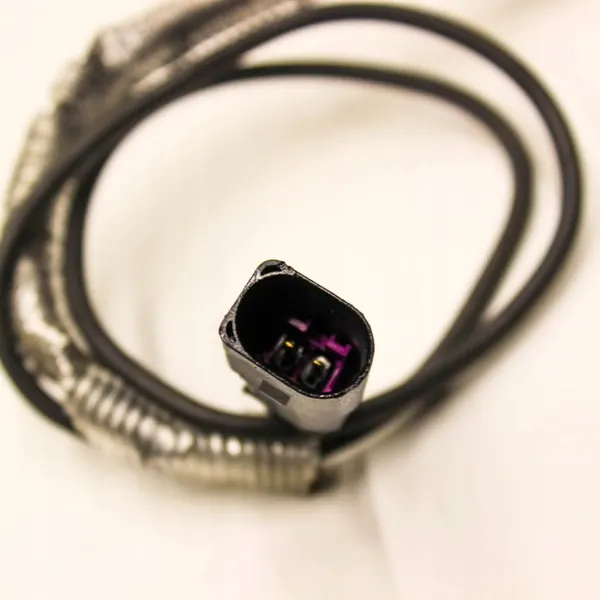 Oljetemperatursensor Audi A4 S4 B9 2016 OEM image 4