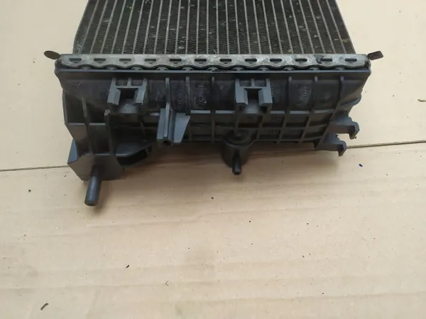 Radiateur d'eau OEM 214106421 pour Duster II Sandero Logan image 5