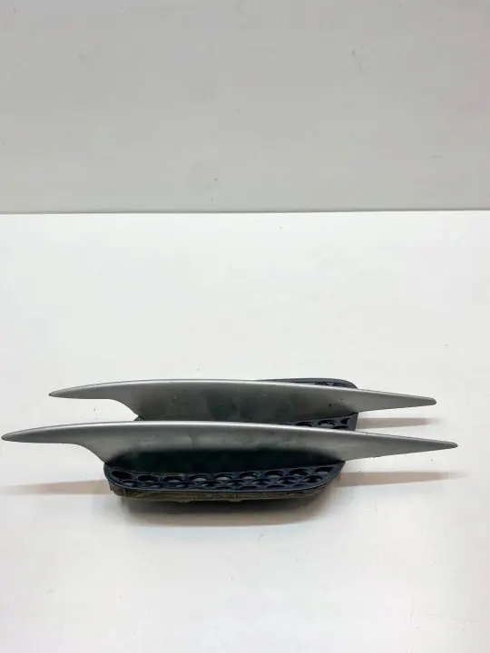 Mercedes-Benz SL R230 oikea etulokasuoja OEM 2306900236 image 3