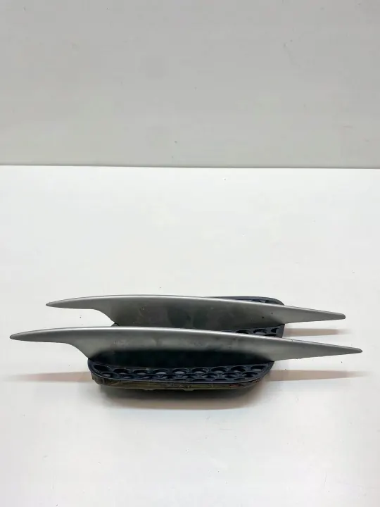 Mercedes-Benz SL R230 oikea etulokasuoja OEM 2306900236 image 4