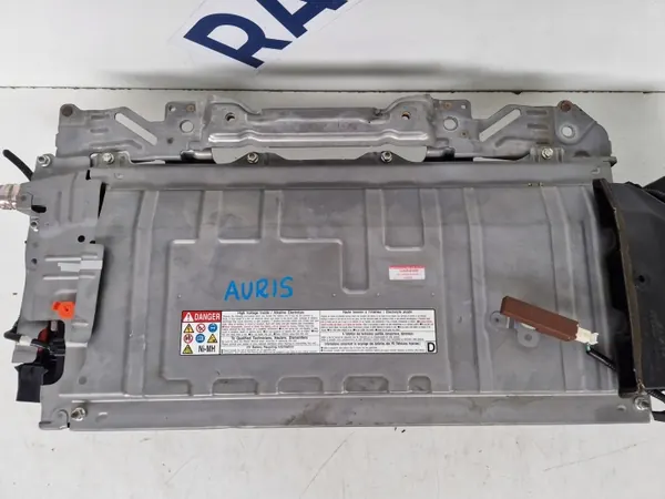 Toyota OEM G9520-01030 Akku Auris II:lle image 3