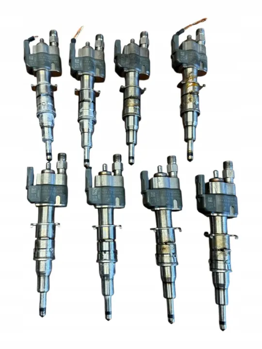 Inyector combustible OEM 7589048 para BMW E87/E90/E60 image 2