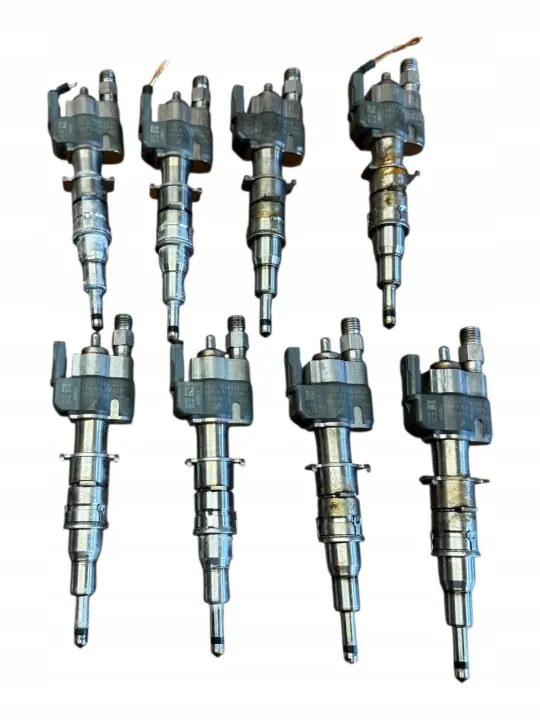 Inyector combustible OEM 7589048 para BMW E87/E90/E60 image 3