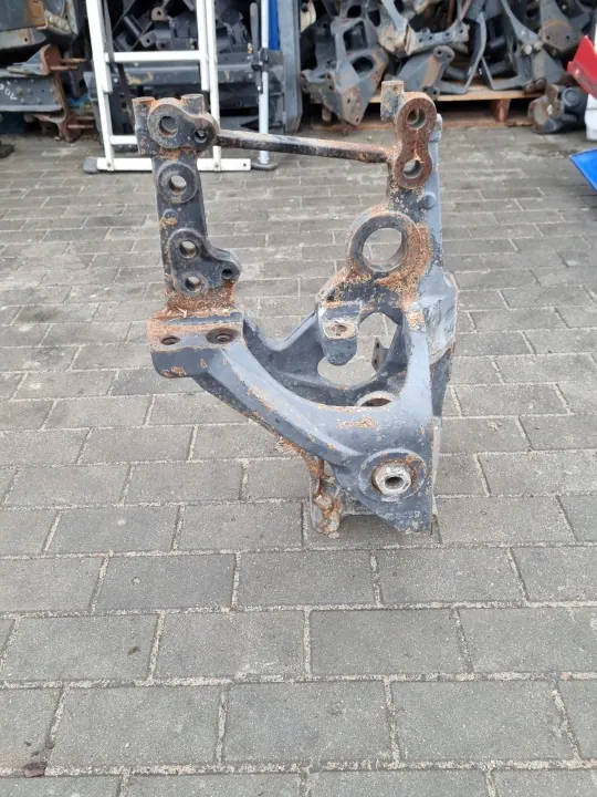 Support de fixation de traverse pare-chocs DAF OEM gauche image 3