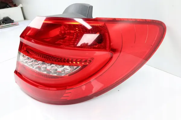 Mercedes A-klass W246 höger bakljus OEM 2468200664 image 3