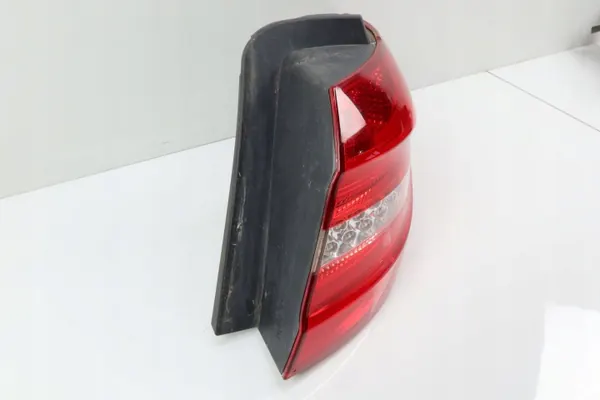 Mercedes A-klass W246 höger bakljus OEM 2468200664 image 7