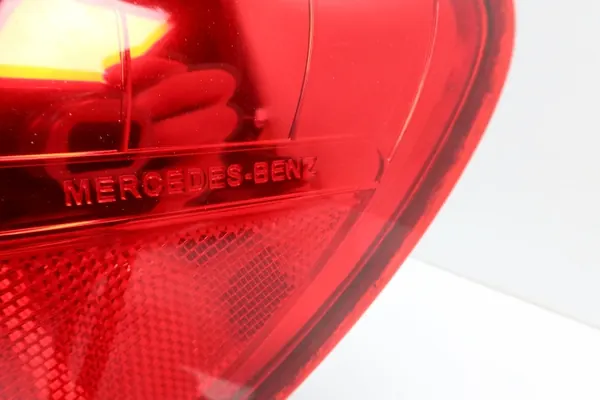 Mercedes A-klass W246 höger bakljus OEM 2468200664 image 8