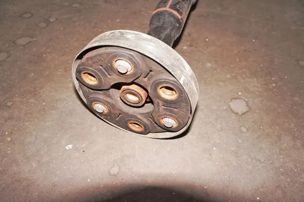 Audi Q3 I 8U 2.0TFSI Quattro Drivaxel 5N0521101N image 4