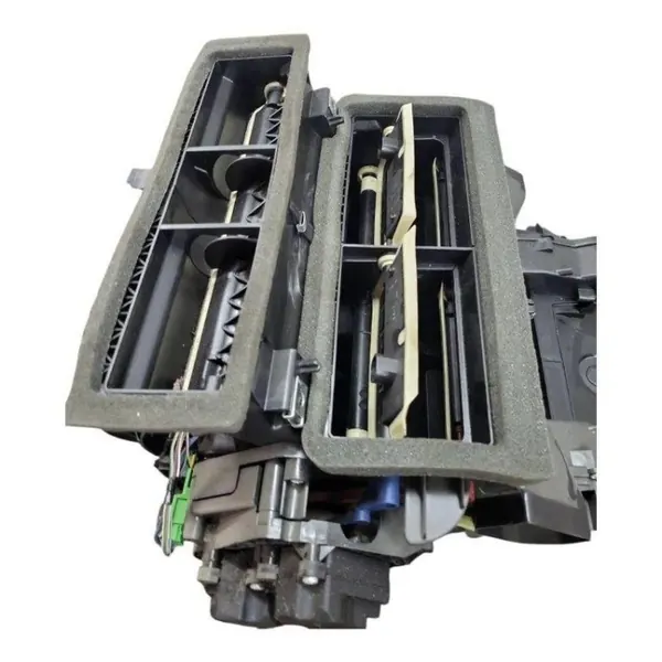 Volvo XC60 2010 Radiateur Chauffage OEM 6G9N19B555 image 5