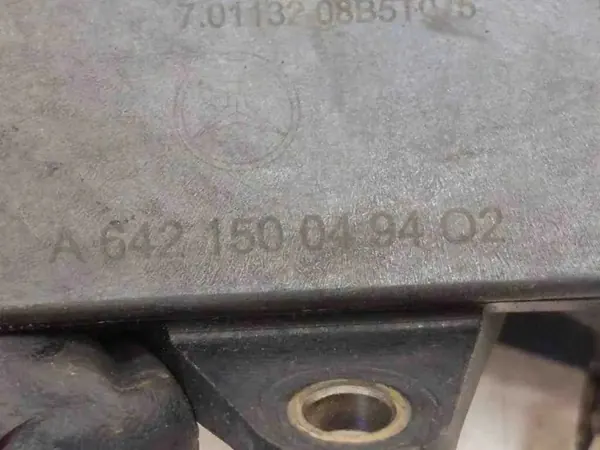 Motor de compuerta Mercedes-Benz OEM A6421500494 - Usado image 5