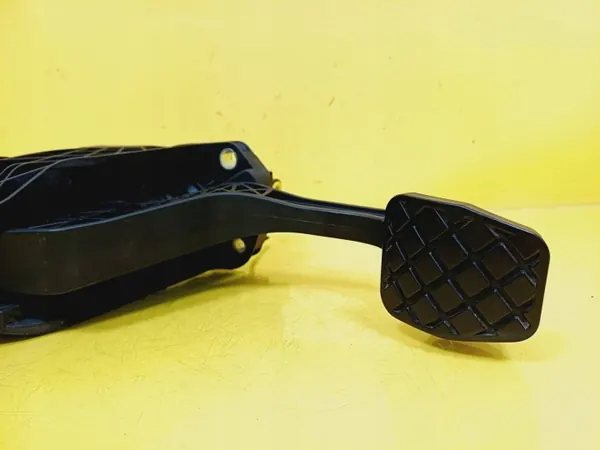 Pédale d'embrayage OEM DRC97306 pour VW Touran I 1.6 FSI image 3