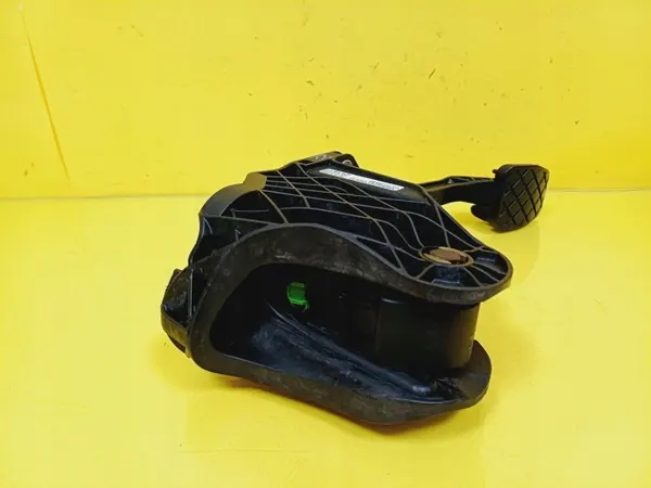 Pédale d'embrayage OEM DRC97306 pour VW Touran I 1.6 FSI image 8