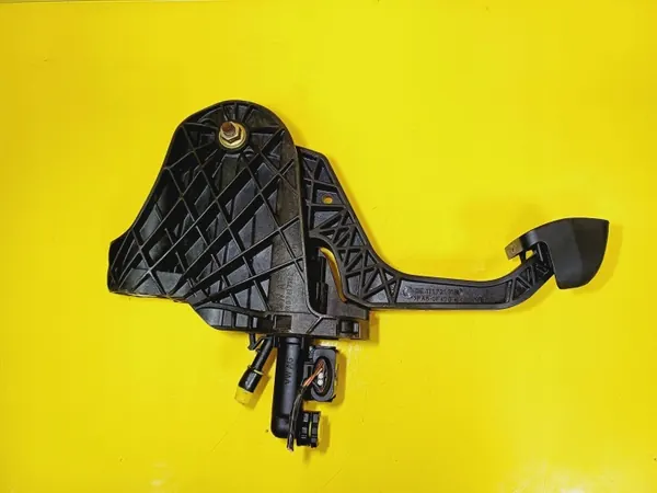 Pédale d'embrayage OEM DRC97306 pour VW Touran I 1.6 FSI image 9