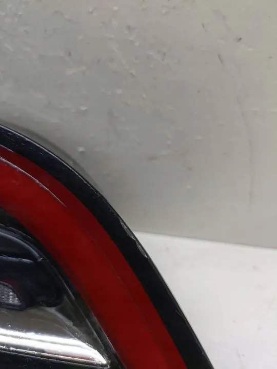 TESLA MODEL 3 Y VÄNSTER BAKLYKT image 4