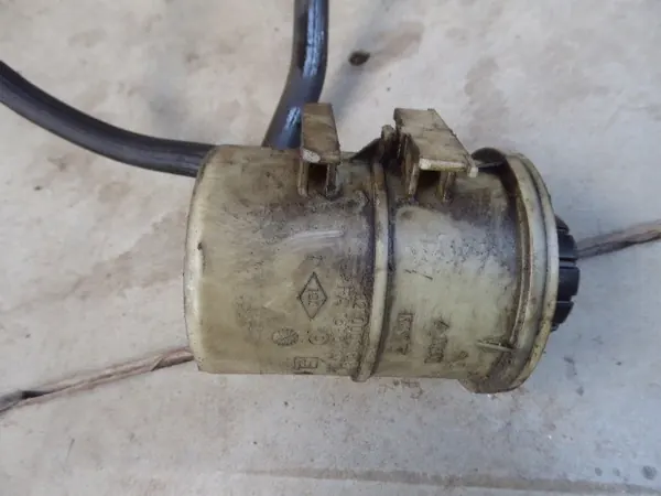 Servobehälter OEM 8200005185 für Renault Espace IV image 3