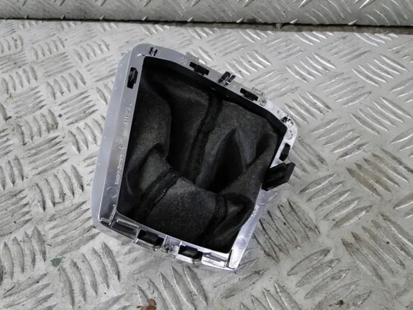 Pomo de mudanças VW T-Cross OEM 2GM711113 - Usado image 6