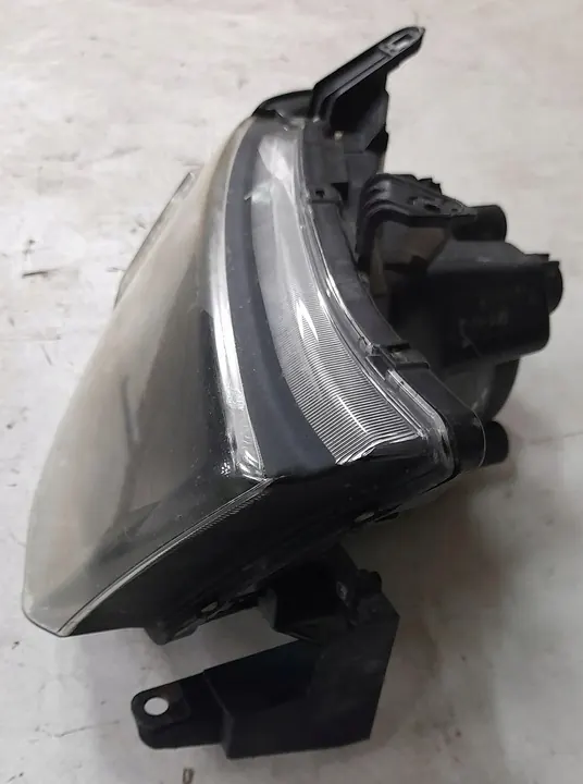 Faros delanteros derecho Mitsubishi L200 OEM 8301B462 image 10