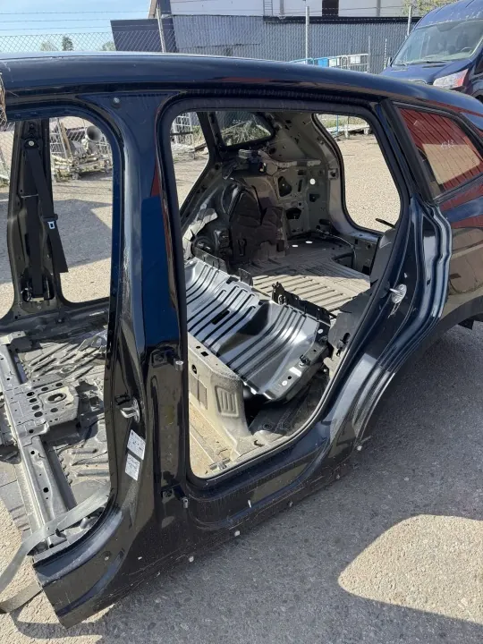 Panel trasero Skoda Enyaq iV - Pieza OEM usada image 5