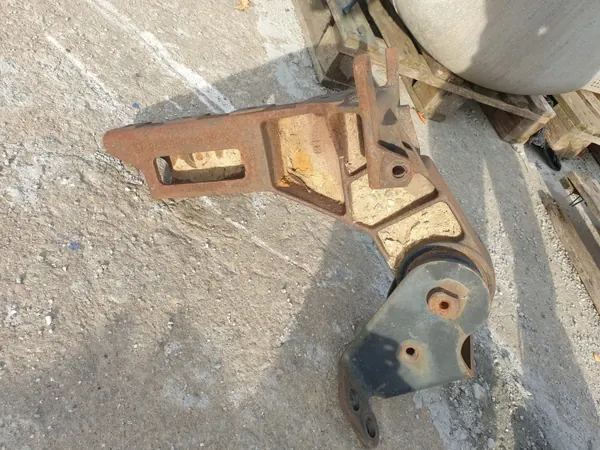 Base montagem cabina direita OEM 9428906283 para Actros MP2/MP3 image 3
