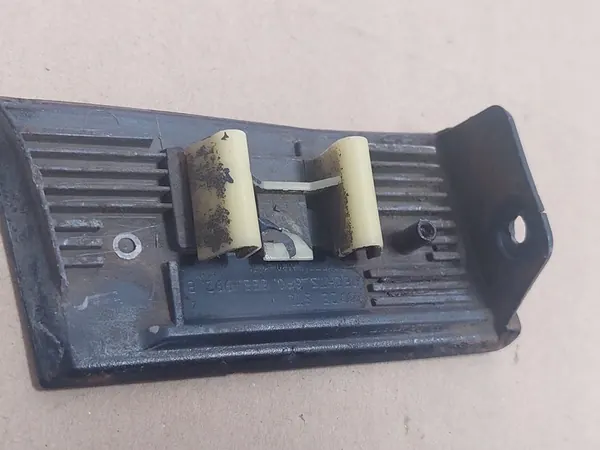 AUDI A3 8P Moldura de Guardabarros Delantero Derecho Inferior LY9B image 3