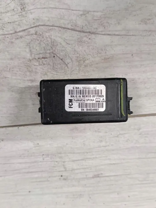 Ksenon-virtalähde OEM GD9A13E020BC Lincoln Continentalille image 2