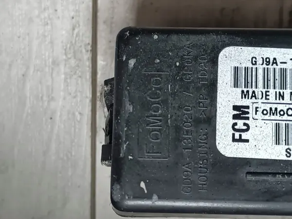 Ksenon-virtalähde OEM GD9A13E020BC Lincoln Continentalille image 5