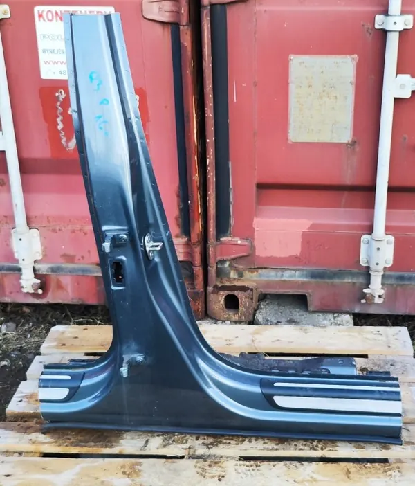 Dorpel links en rechts Audi Q3 8U Lift 2016 OEM image 2