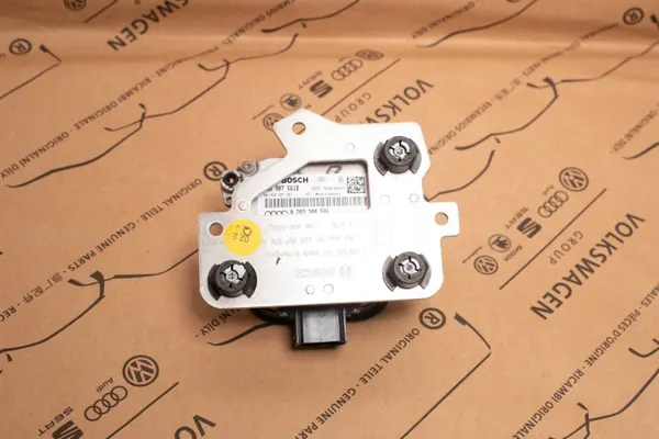 Distronic radarsensor links OEM 4G0907561B Audi A6/A7 image 5