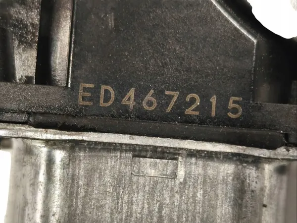 Moteur de toit ouvrant Tesla Model S OEM ED467215 - Occasion image 8