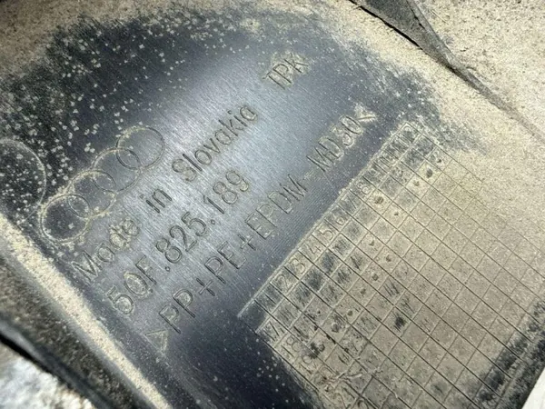 Soporte de tanque Audi Q3 F3 2020 OEM 5QF201656D image 3