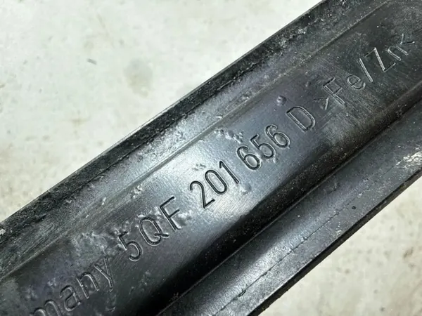 Soporte de tanque Audi Q3 F3 2020 OEM 5QF201656D image 5