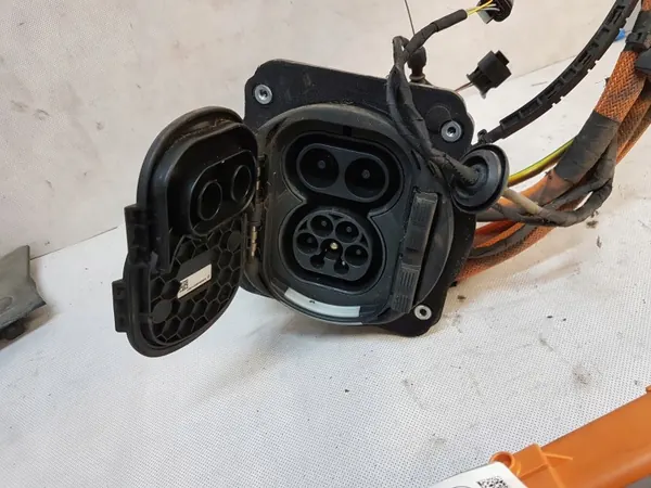 Câble de charge Mercedes EQA W243 CCS2 OEM a2435406713 image 3