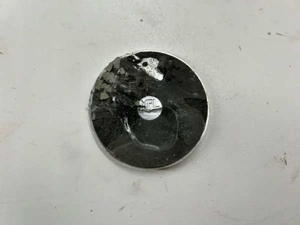 Jeep Compass 2017 Vänster stänksköldsemblem OEM 68248807AA image 4