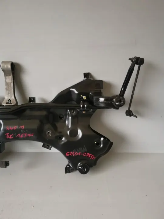 Moottorituki OEM 62401-D7550 Hyundai Tucsonille image 3