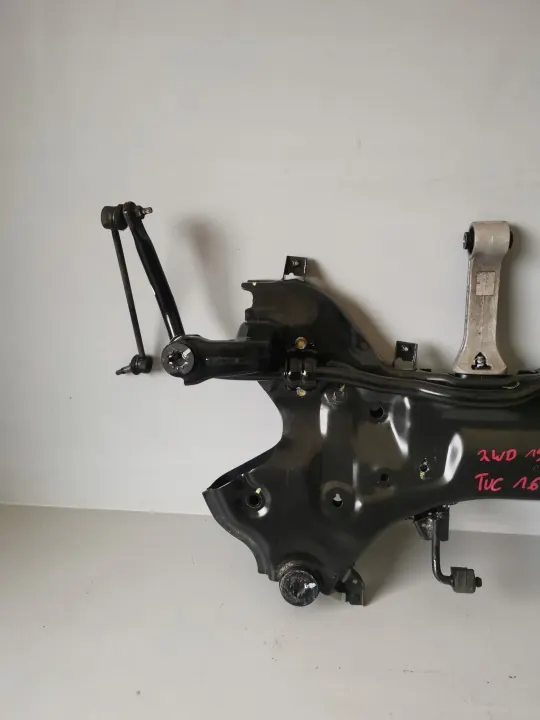 Moottorituki OEM 62401-D7550 Hyundai Tucsonille image 5