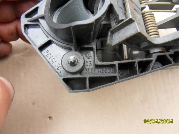 Takavasen ulkokahva VW Passat B6 image 4